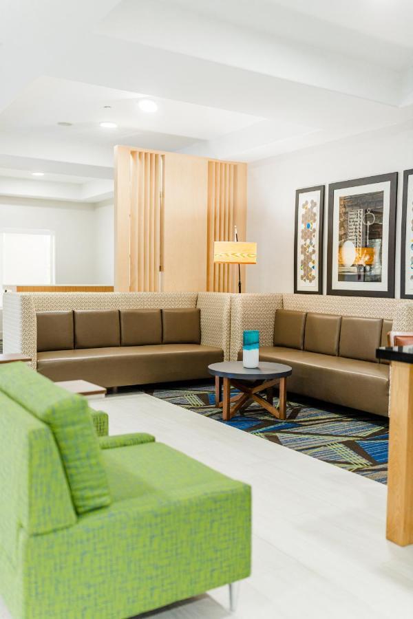 Holiday Inn Express Hotel & Suites Greenville By Ihg Exterior foto
